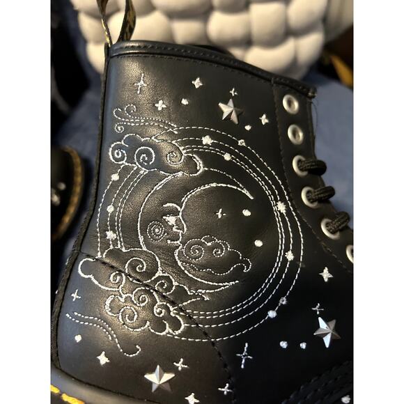 Dr Martens Cosmic Embroidered Moon Sun Stars Black Boots Size 5/EU 36 NWOT - Picture 5 of 9